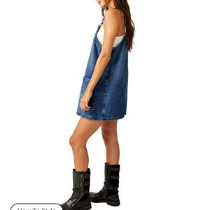 Free People Denim Overall Dress. Size small, adjustable straps & front pockets.